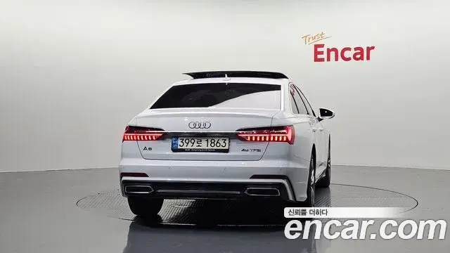 Audi A6 2022 — ფოტო 13/35