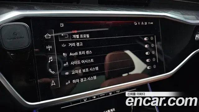 Audi A6 2022 — ფოტო 15/35