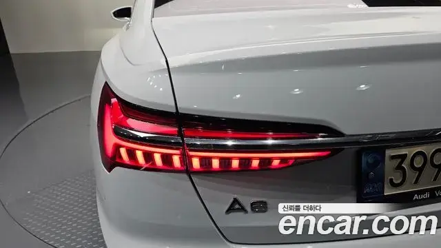 Audi A6 2022 — ფოტო 26/35
