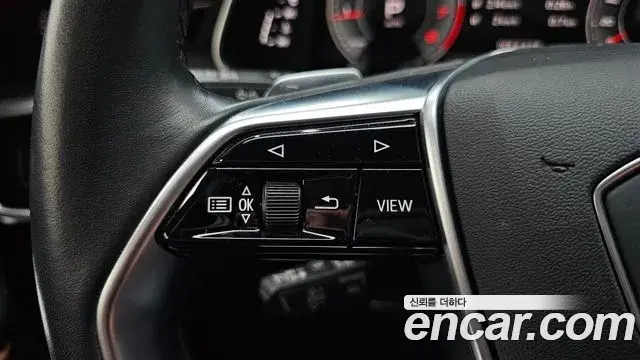Audi A6 2022 — ფოტო 33/35