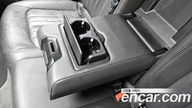 Audi Q5 2020 — Şəkil 31/35