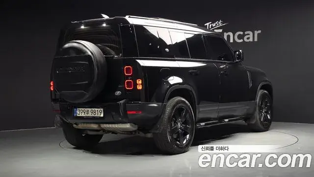 Land Rover Defender 2022 — Şəkil 17/40
