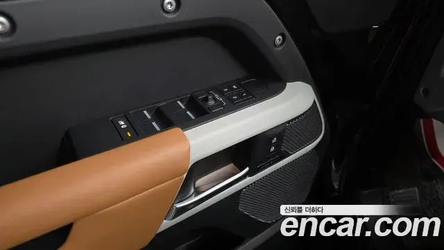 Land Rover Defender 2022 — Şəkil 31/40