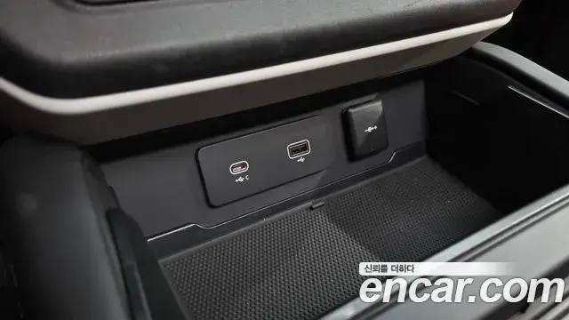 Land Rover Defender 2022 — Şəkil 26/40