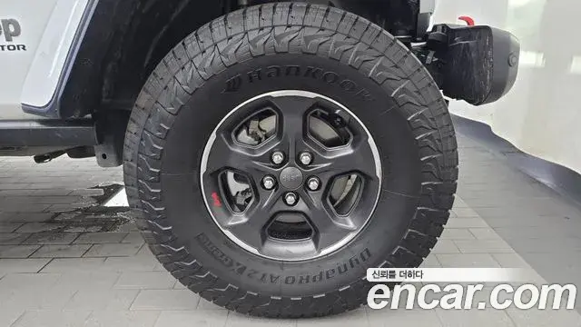 Jeep Gladiator 2022 — Şəkil 24/33