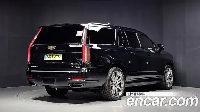 Cadillac Escalade 2026 — Фото 2/20