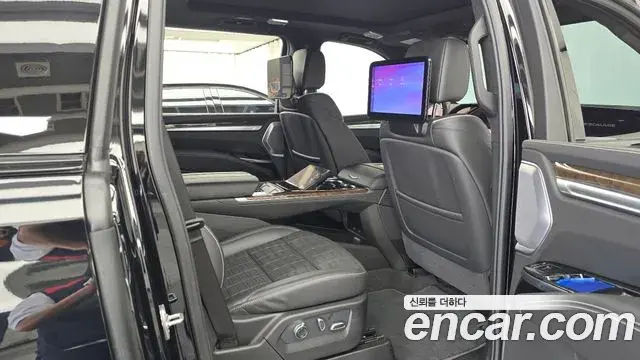 Cadillac Escalade 2026 — Фото 11/20