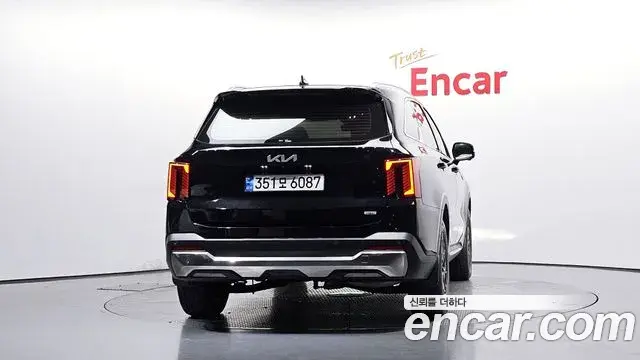Kia Sorento 2024 — Şəkil 28/33