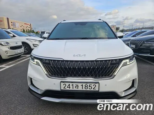 Kia Carnival 2021 — Фото 2/20