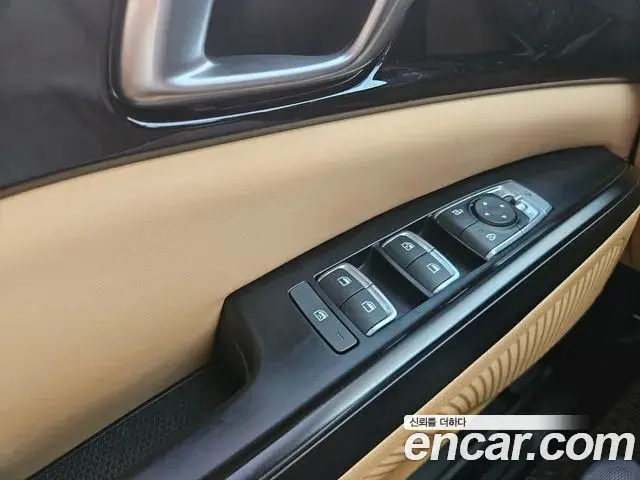 Kia Carnival 2021 — Фото 12/20
