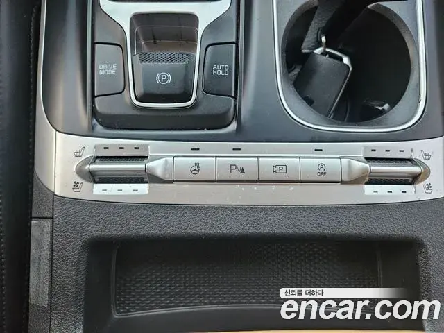 Kia Carnival 2021 — Фото 16/20