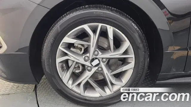 Hyundai Sonata 2021 — Фото 4/20