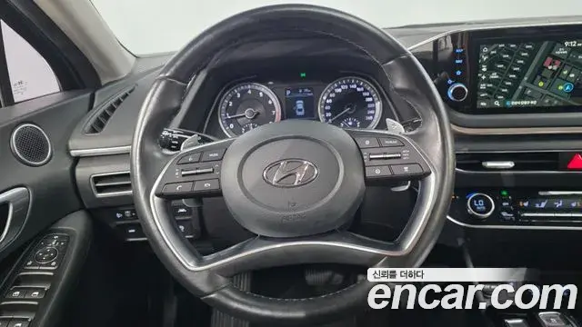 Hyundai Sonata 2021 — Фото 14/20