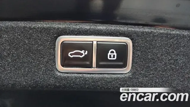 Hyundai Grandeur Hybrid 2024 — Photo 30/37