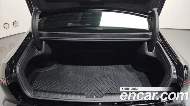 Hyundai Grandeur Hybrid 2024 — Photo 24/37