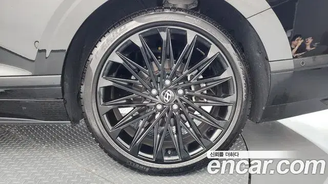 Hyundai Grandeur Hybrid 2024 — Photo 19/37