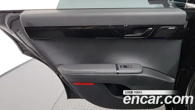 Hyundai Grandeur Hybrid 2024 — Photo 4/37