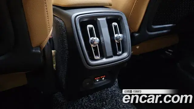 Volvo XC40 2021 — Şəkil 20/20