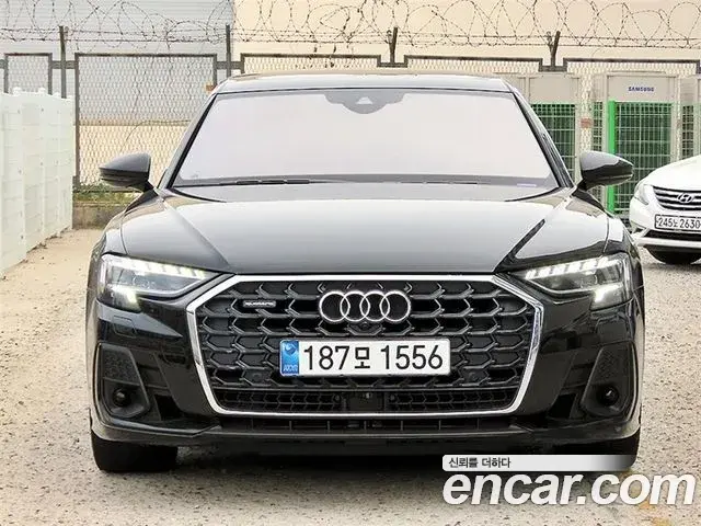 Audi A8 2022 — ფოტო 18/19