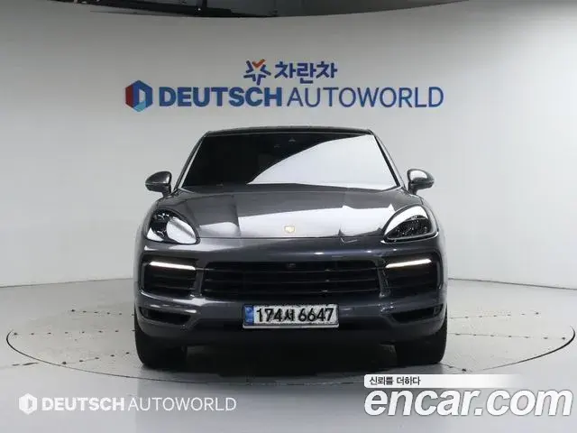 Porsche Cayenne 2020 — Photo 1/20