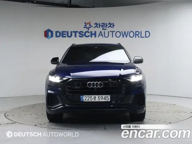 Audi Q7 2021 — Фото 2/20