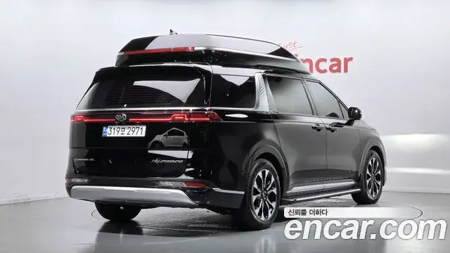 Kia Carnival 2021 — Photo 2/20