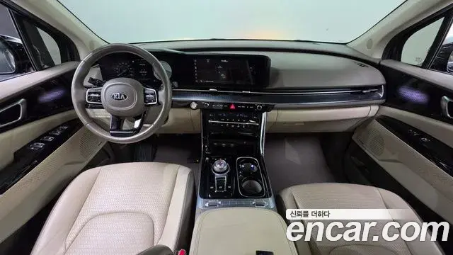 Kia Carnival 2021 — Photo 7/20