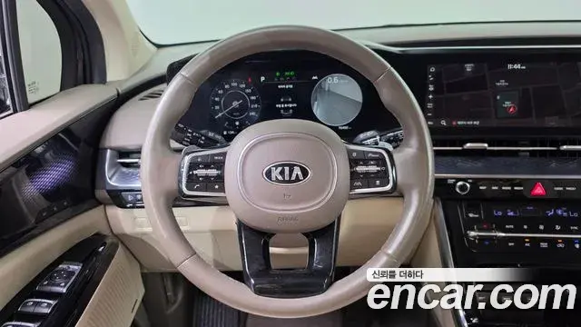 Kia Carnival 2021 — Photo 14/20