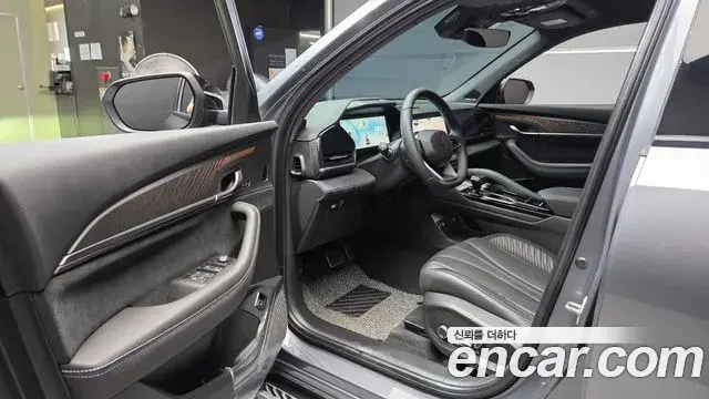 Renault Samsung Grand Koleos 2025 — Photo 8/20