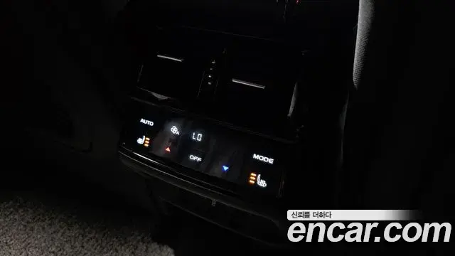 Renault Samsung Grand Koleos 2025 — Photo 16/20