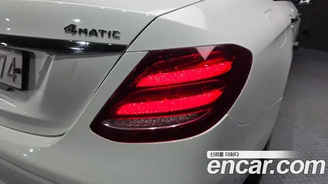 Mercedes-Benz E-Class 2020 — ფოტო 16/34
