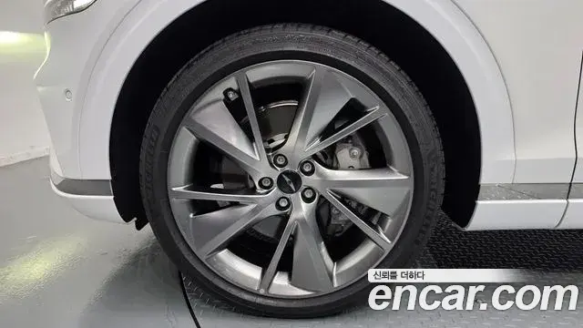 Genesis GV70 2025 — ფოტო 5/20