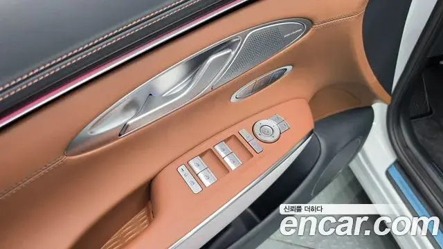 Genesis GV70 2025 — ფოტო 4/20