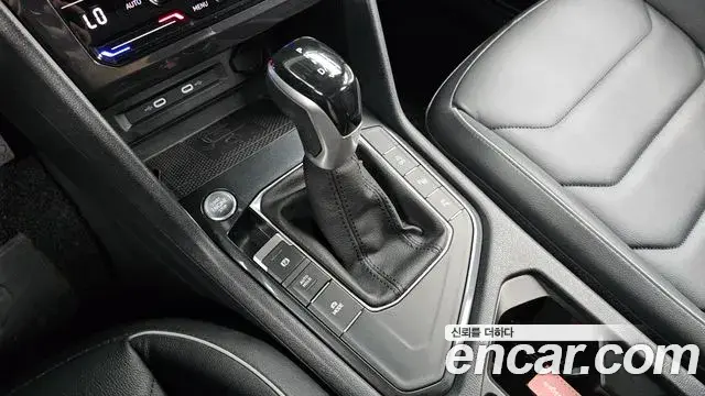 Volkswagen Tiguan 2022 — Photo 2/35