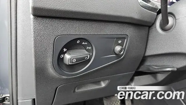 Volkswagen Tiguan 2022 — Photo 29/35