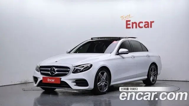Mercedes-Benz E-Class 2019 — Фото 1/20