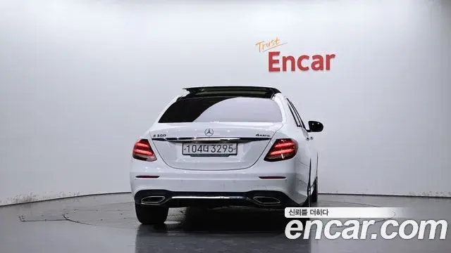 Mercedes-Benz E-Class 2019 — Фото 4/20