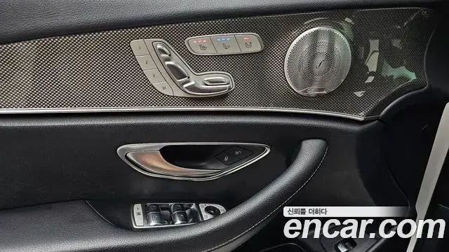 Mercedes-Benz E-Class 2019 — Фото 16/20