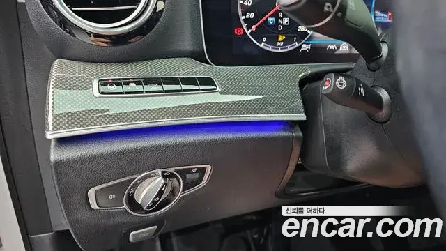 Mercedes-Benz E-Class 2019 — Фото 17/20