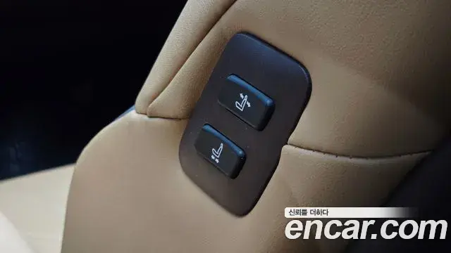 Lexus ES300h 2020 — ფოტო 26/34