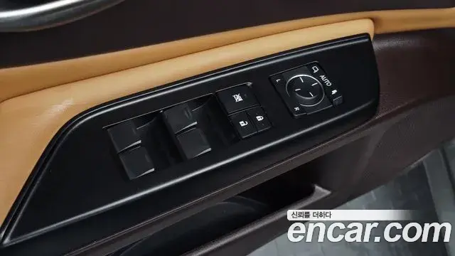 Lexus ES300h 2020 — ფოტო 23/34