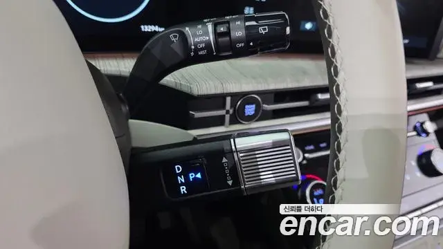 Hyundai Santa Fe 2025 — Photo 7/20