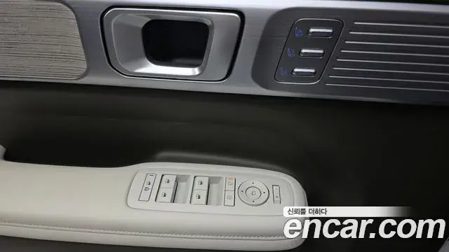 Hyundai Santa Fe 2025 — Photo 8/20