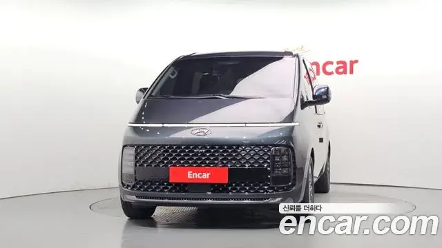 Hyundai Staria 2022 — ფოტო 16/32