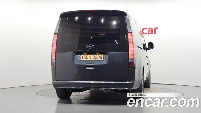 Hyundai Staria 2022 — ფოტო 28/32