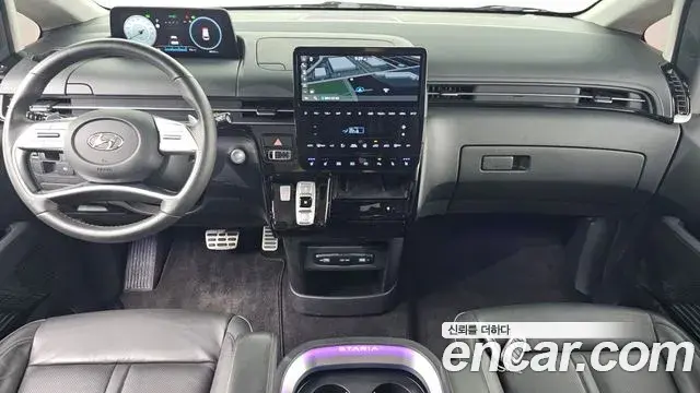 Hyundai Staria 2022 — ფოტო 14/32