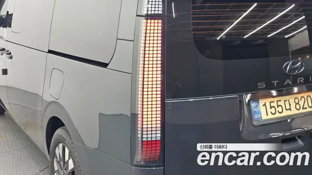 Hyundai Staria 2022 — ფოტო 20/32