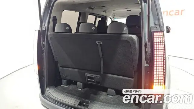 Hyundai Staria 2022 — ფოტო 12/32