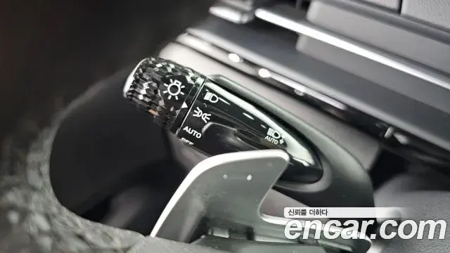 Hyundai Staria 2022 — ფოტო 5/32