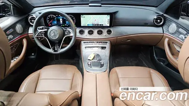 Mercedes-Benz E-Class 2023 — ფოტო 2/33